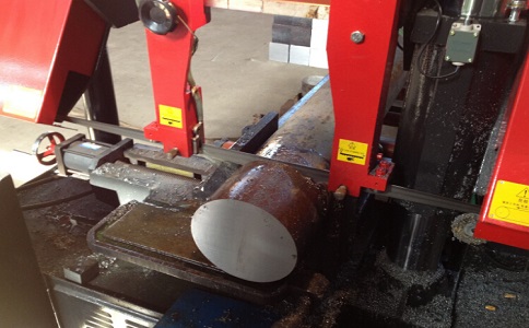 普定卧式带锯床加工时出现明显振荡如何排查？